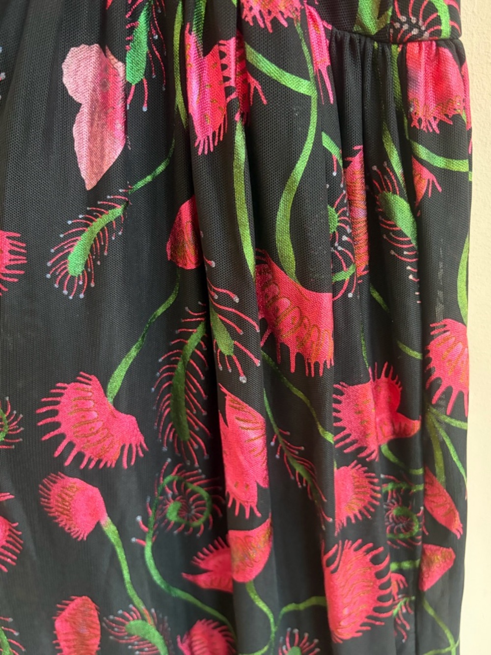 Blackmilk Venus Fly Trap I Eat Flies Floral Bug Midi Midaxi Metallic Mesh Dress - Picture 5 of 12